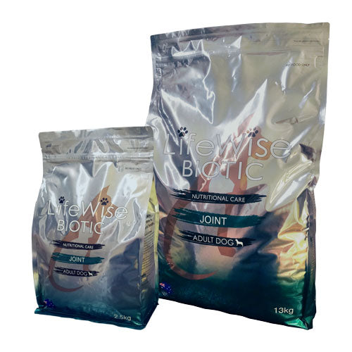 Adult dog with healthy joints eating LifeWise BIOTIC Joint kibble Alihan