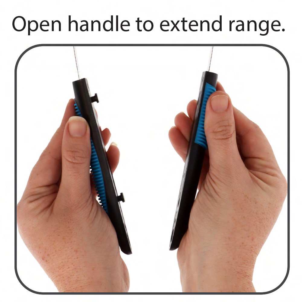 Non-slip ergonomic handle of the ZEEZ Comfort Shedding Blade for comfortable grooming.