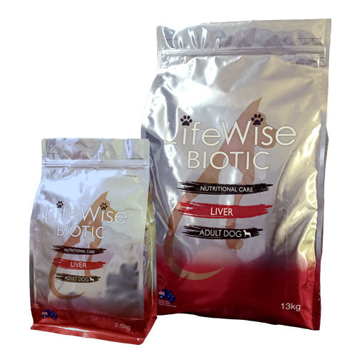 Adult dog eating LifeWise BIOTIC Liver kibble Alihan

